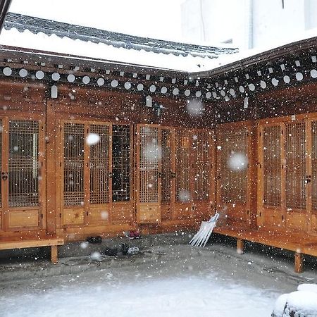 Hueahn Hanok Guesthouse Seúl Exterior foto