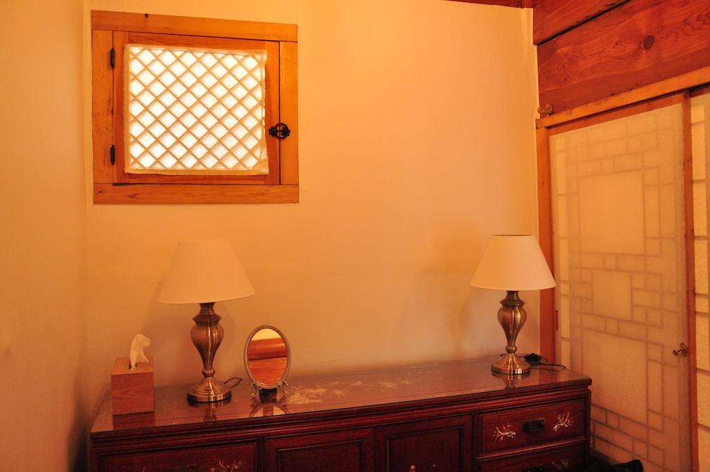 Hueahn Hanok Guesthouse Seúl Habitación foto