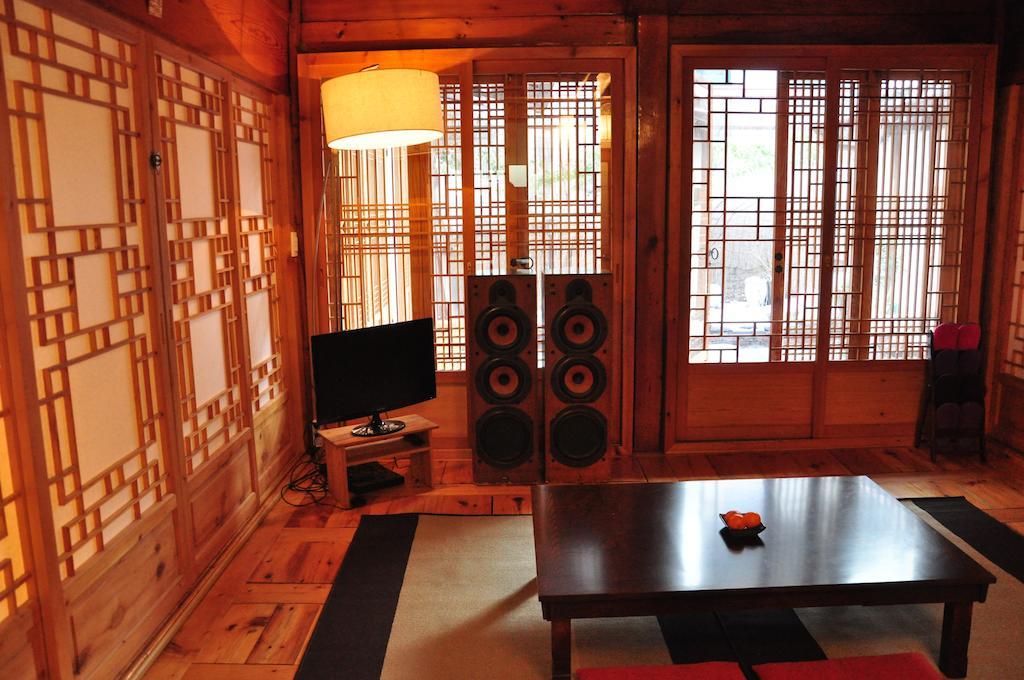 Hueahn Hanok Guesthouse Seúl Exterior foto